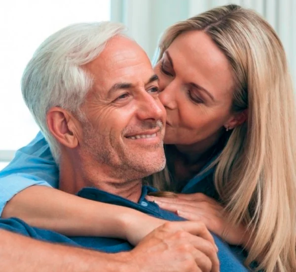 Que busca un hombre de 60 años en una mujer de 50