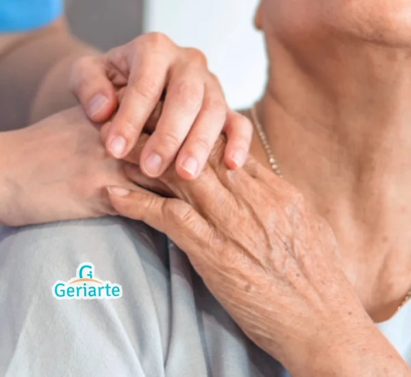 Quelle différence entre gériatre et gerontólogo ?