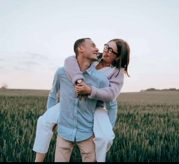 Mujer de 40 con Hombre de 20