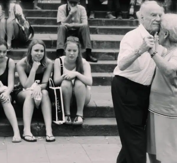 Los abuelos se van de marcha