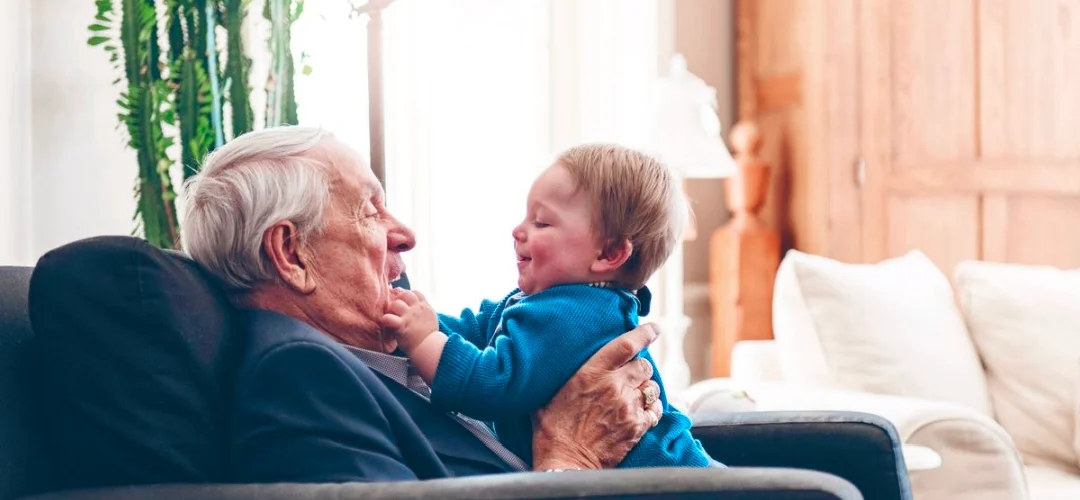 a que edad comienza la vejez en el hombre