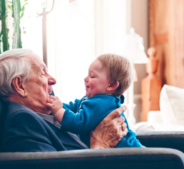 a que edad comienza la vejez en el hombre