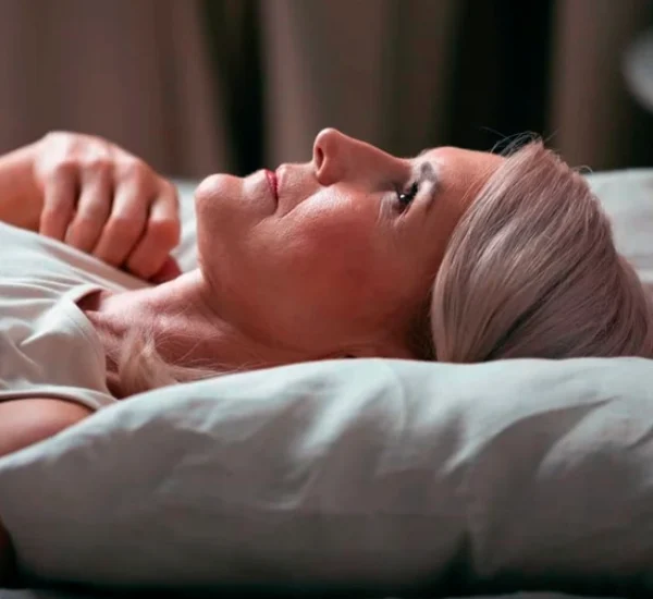 Qué piensa un hombre de una mujer mayor que él