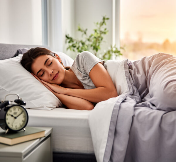 Dormir 8 horas beneficios salud